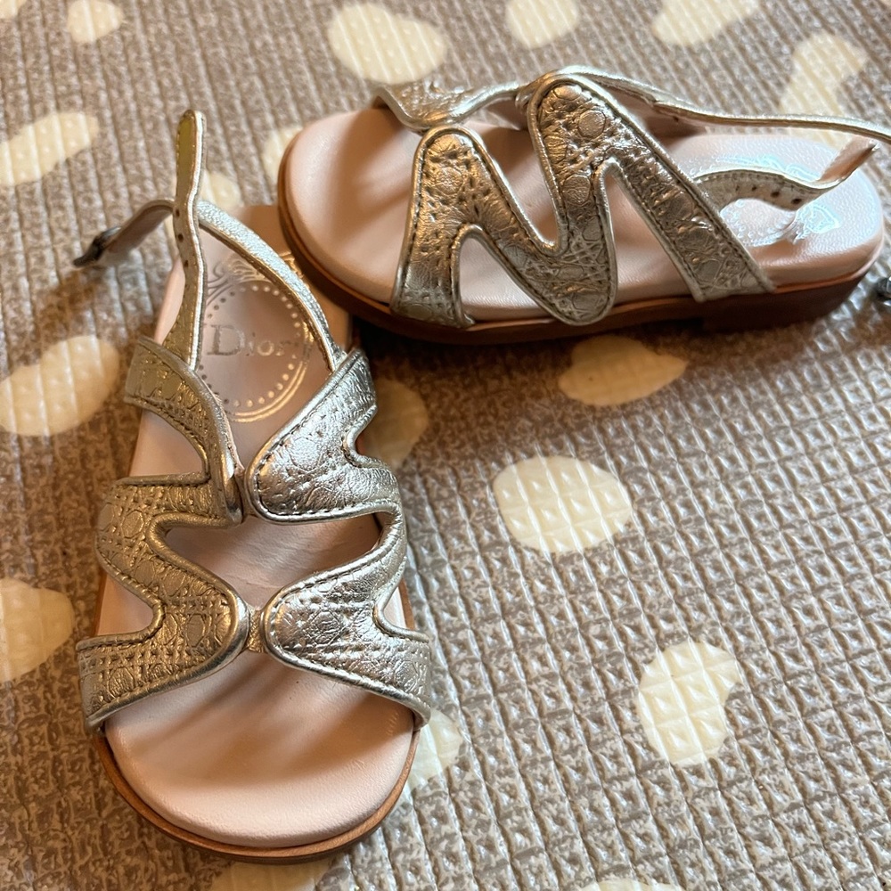 Christian Dior Cannage Leather Baby Sandals - Picture 7 of 10